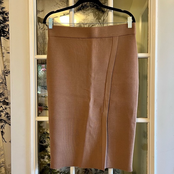 Brand new Witchery knit two pieces co-ord set chocolate/tan color - Picture 5 of 8